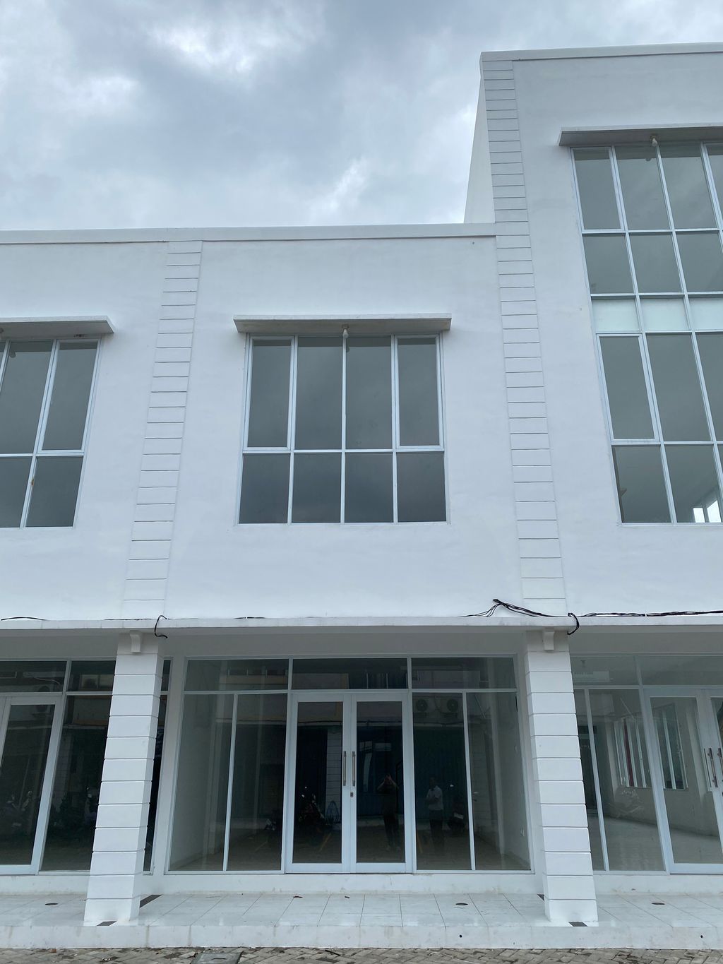 foto tampak rumah tipe C 2 lantai perumahan Berlian Commercial Estate