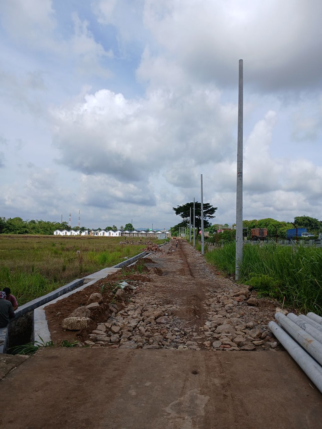 foto posisi tengah perumahan PONDOK PENGAMPELAN INDAH TAHAP II