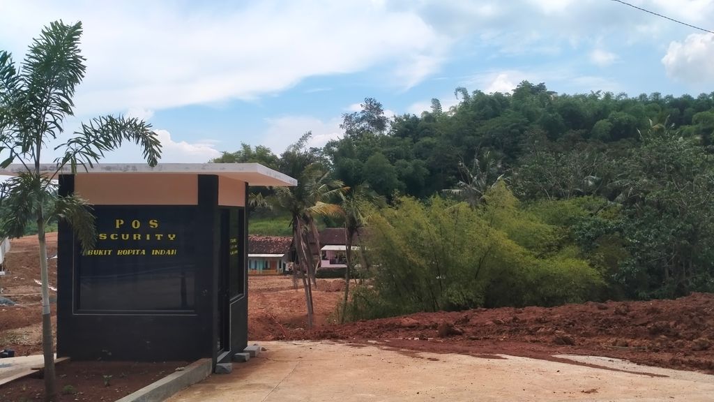 foto gerbang perumahan Bukit Rovita Indah
