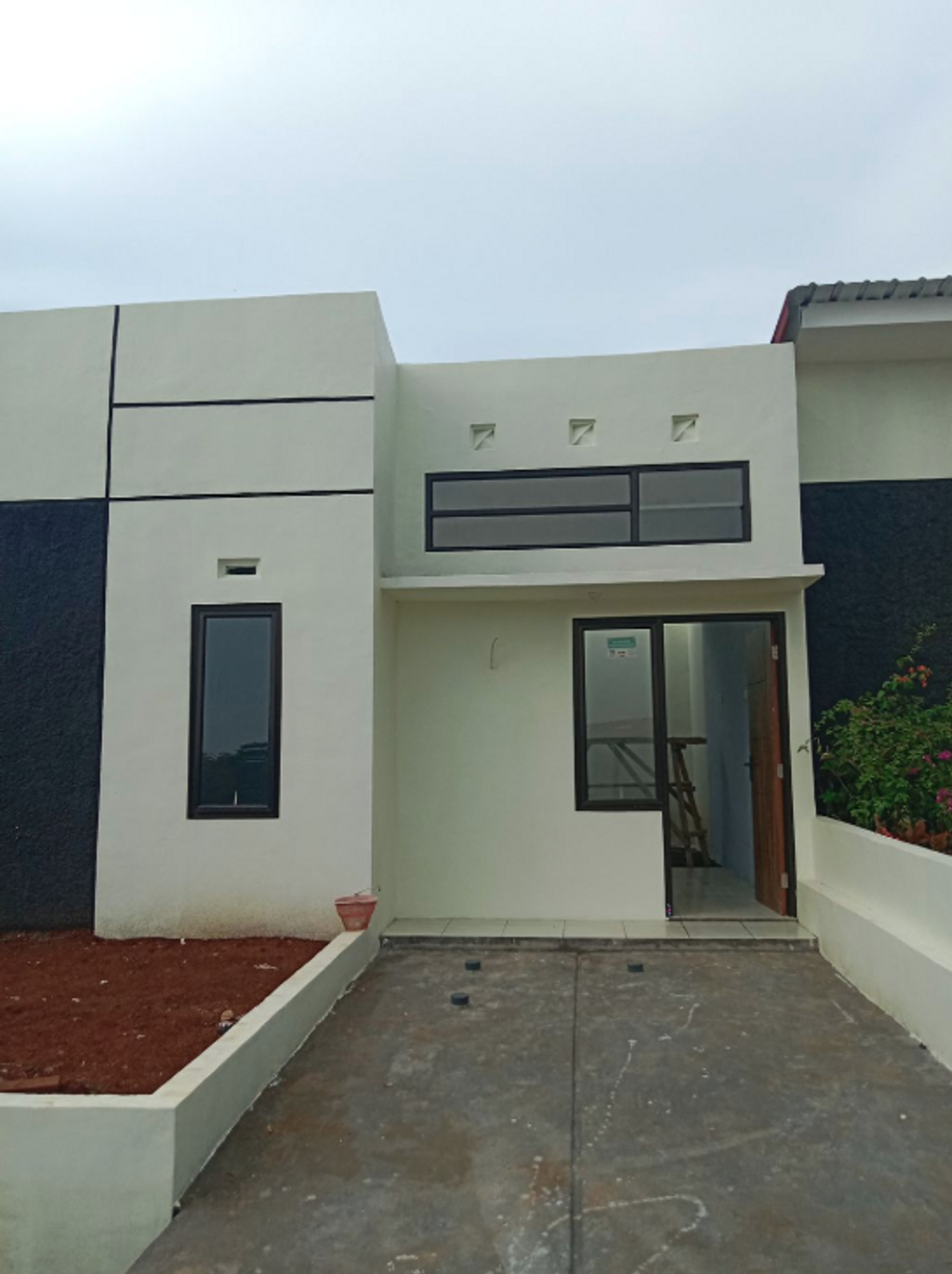 foto tampak rumah tipe 30/60 perumahan Marison Regency Jepara