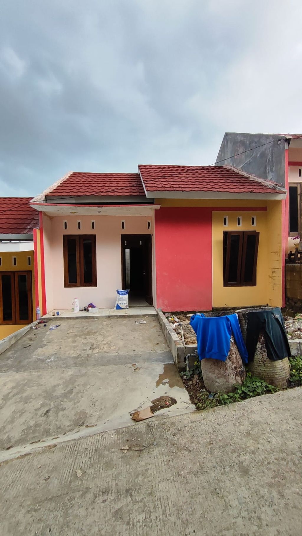 foto tampak rumah tipe BLOK C 05 36/66 perumahan GUNUNG BATUR RESIDENCE