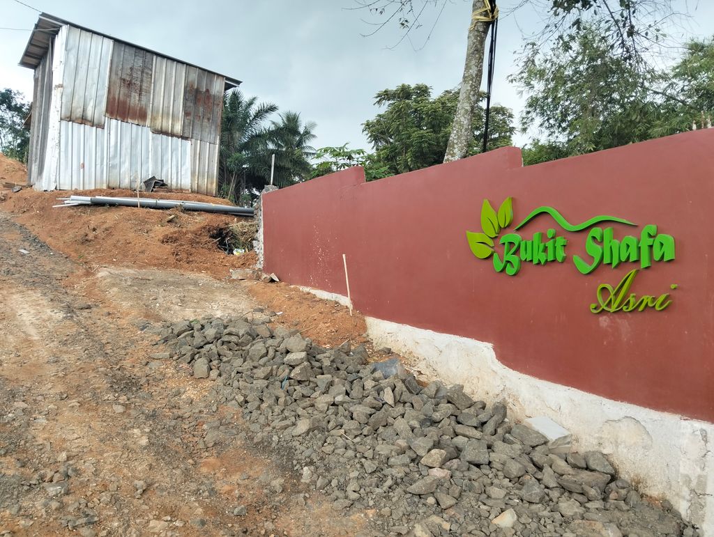 foto gerbang perumahan BUKIT SHAFA ASRI