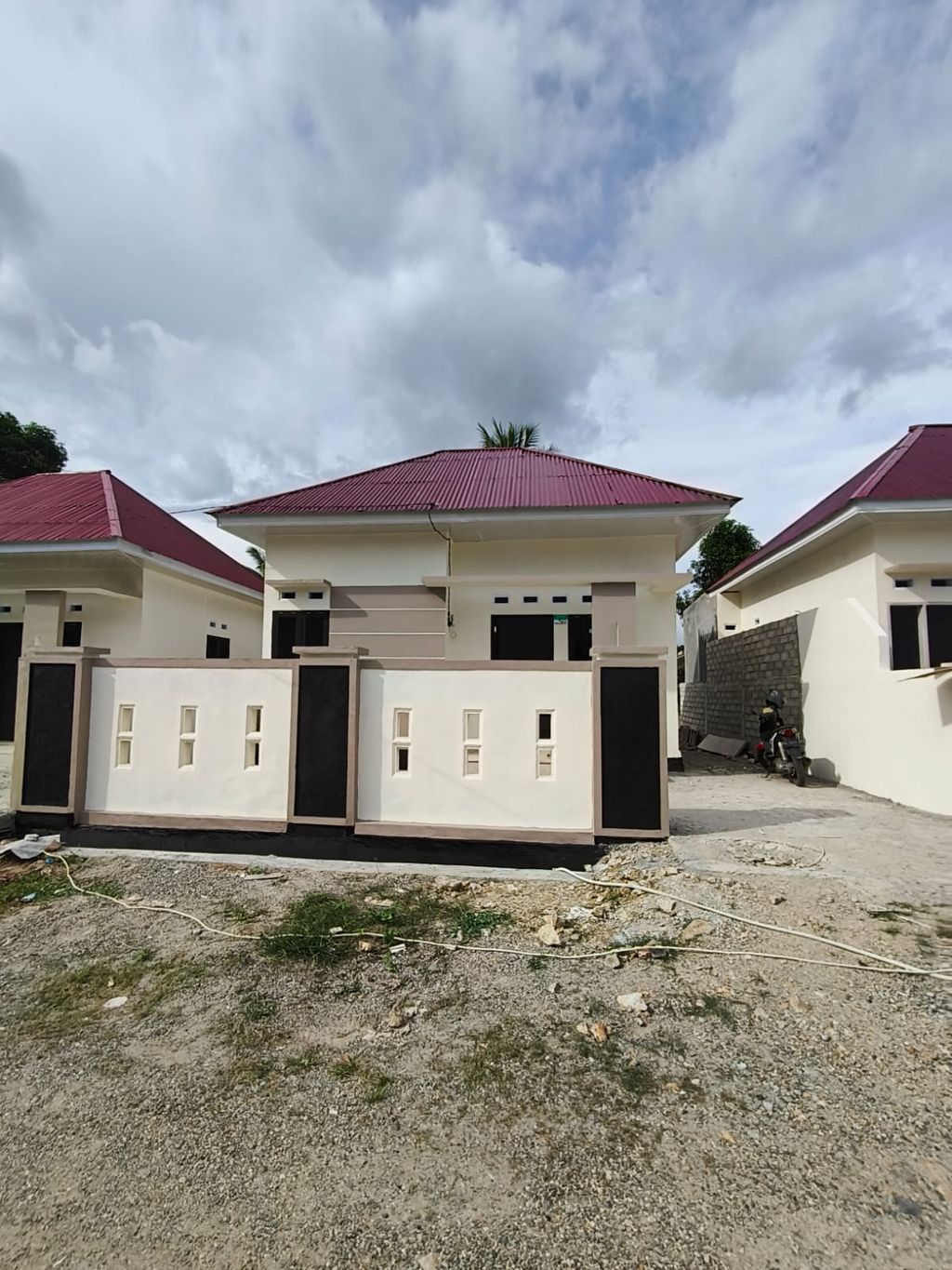 foto tampak rumah tipe 36 perumahan Perumahan Taman Indah Kalfani 2