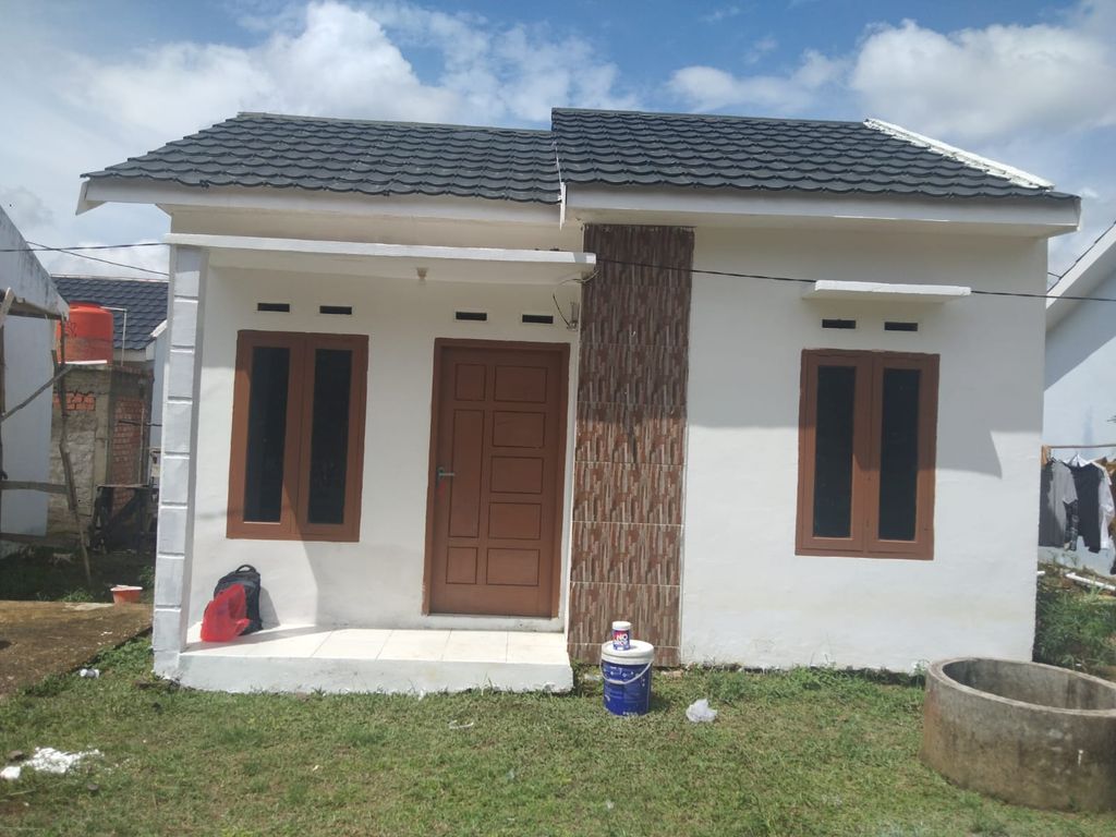 foto tampak rumah tipe T.36 perumahan PURI LESTARI 4