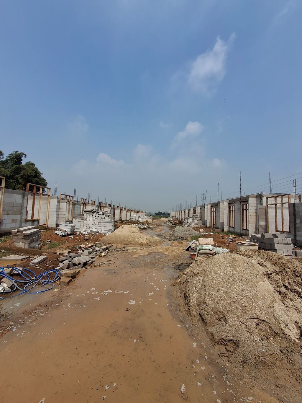 foto posisi tengah perumahan Rizki Akbar Residence