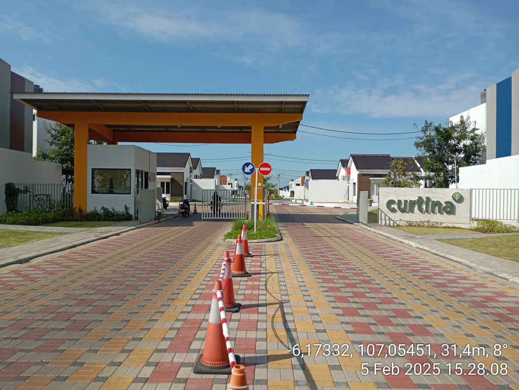 foto gerbang perumahan RUKO CURTINA
