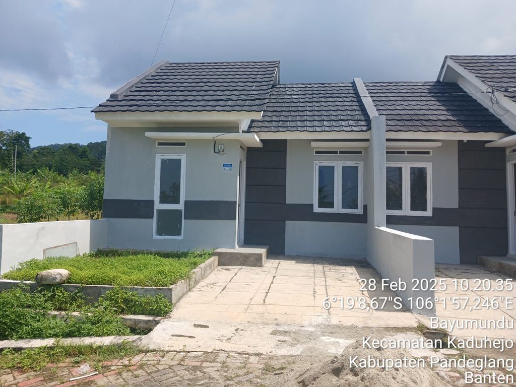 foto tampak rumah tipe ASPIRA 36/72 perumahan KADUHEJO HILL ESTATE