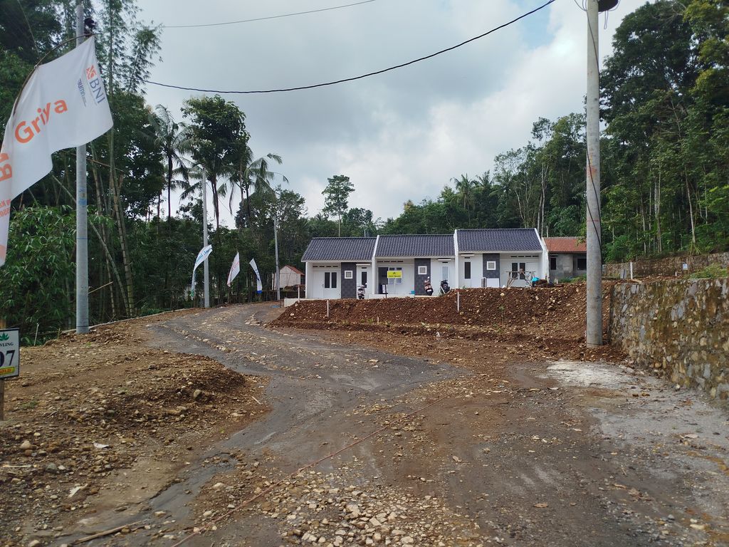 foto posisi tengah perumahan TEGALWATON BUMI ASRI