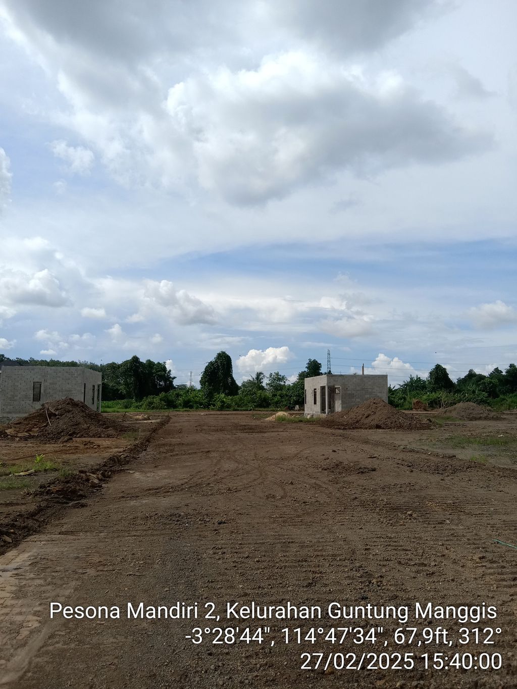 foto posisi tengah perumahan PESONA MANDIRI 2