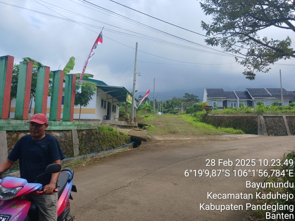 foto gerbang perumahan KADUHEJO HILL ESTATE