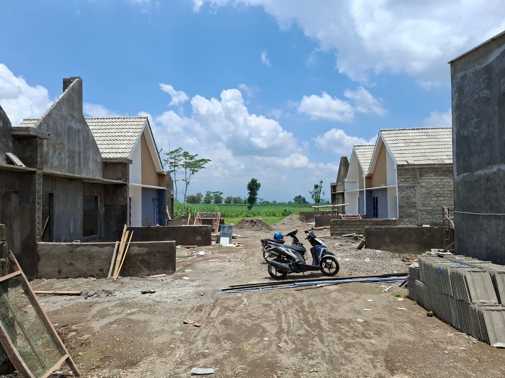 foto posisi tengah perumahan DELTA MEGA LESTARI