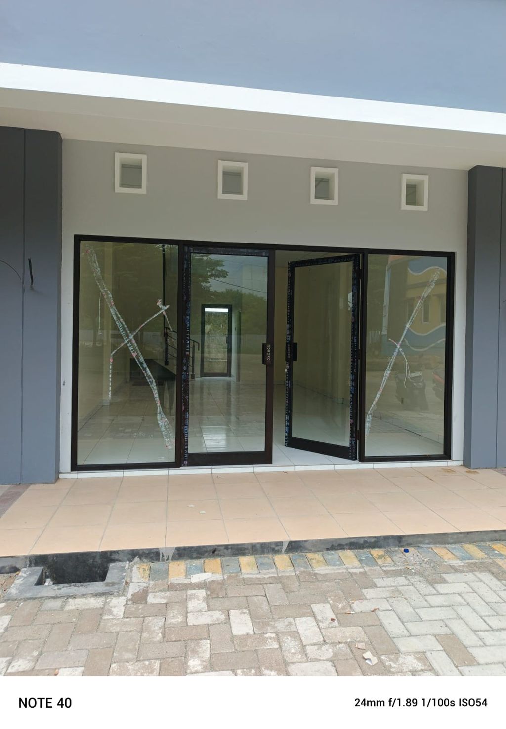 foto tampak rumah tipe 75m2 b2 & c2 perumahan Cilegon Green Megablock