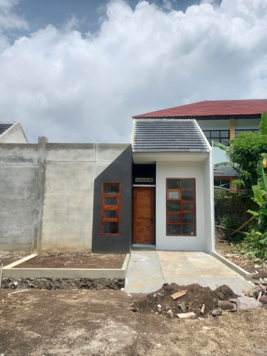 foto tampak rumah tipe RESTOE BOEMI RANCAKALONG perumahan Perumahan Restoe Boemi Nagarawangi