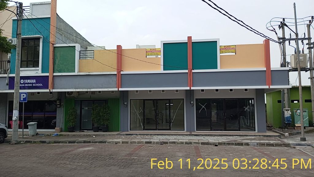 foto tampak rumah tipe 49.5m2 E1 Hook perumahan Cilegon Green Megablock