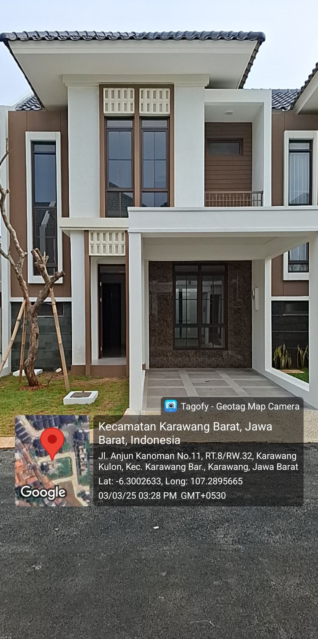 foto tampak rumah tipe Kertajaya/II/9 perumahan Kota Kertabumi Karawang Barat