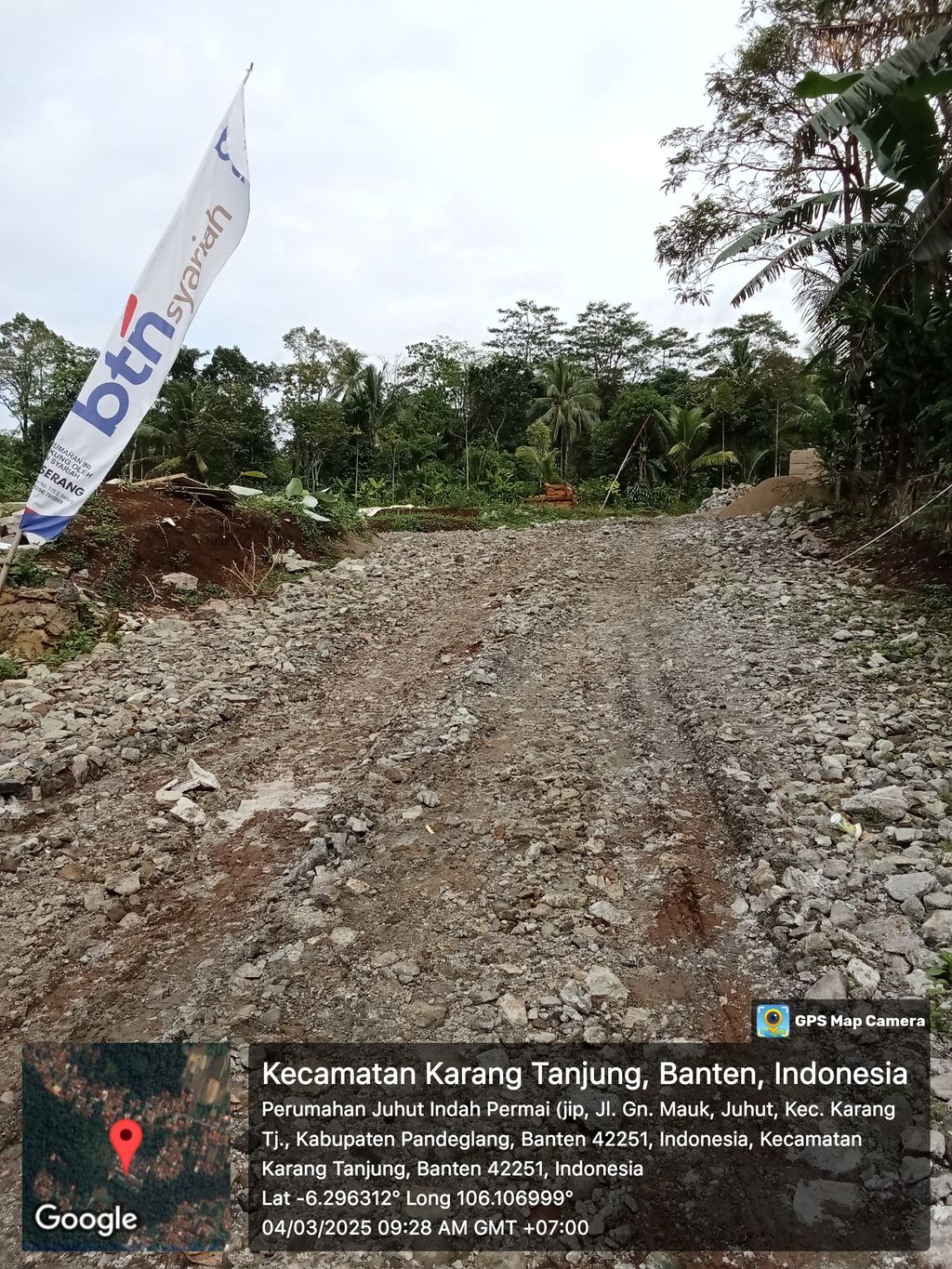 foto gerbang perumahan Juhut Indah Permai 1