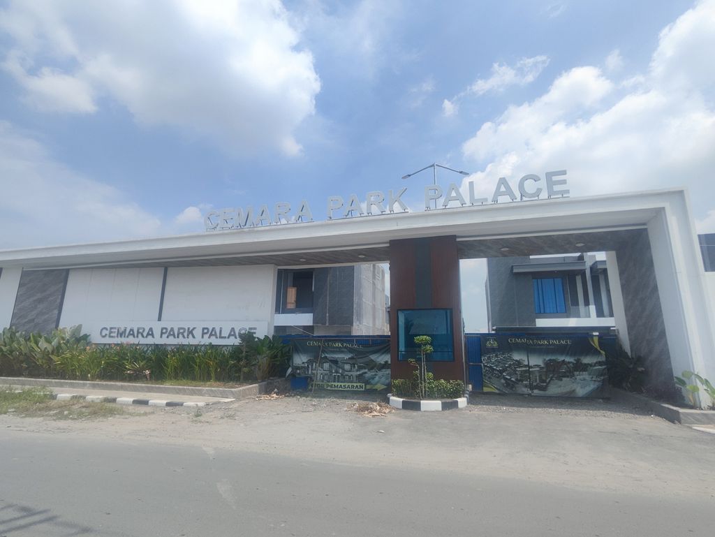 foto gerbang perumahan PERUMAHAN CEMARA PARK PALACE