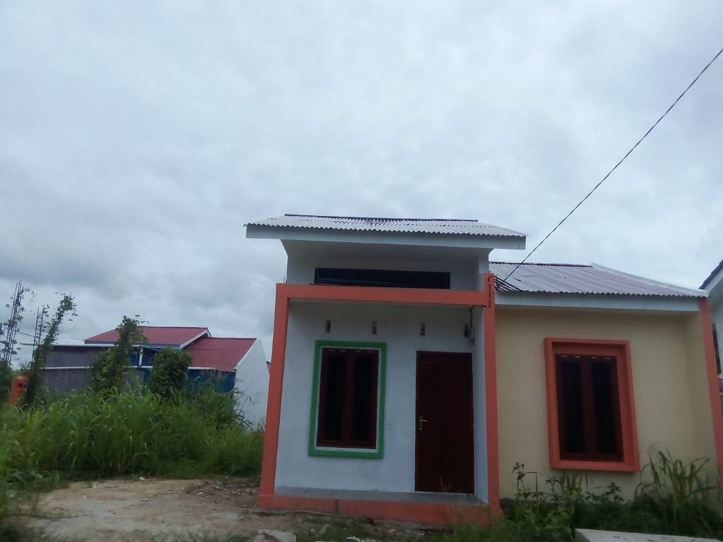 foto tampak rumah tipe 150/36 perumahan Aimo Permai