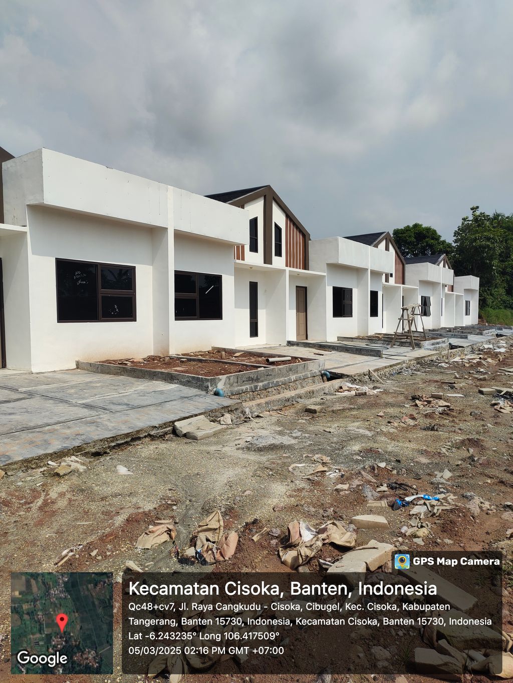 foto posisi tengah perumahan TAMAN CISOKA REGENCY 2