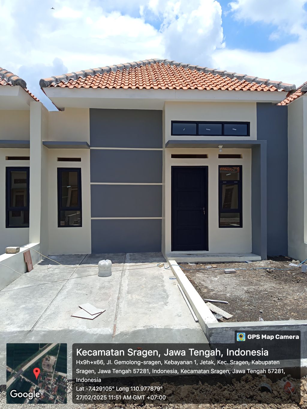 foto contoh rumah perumahan Istana Land