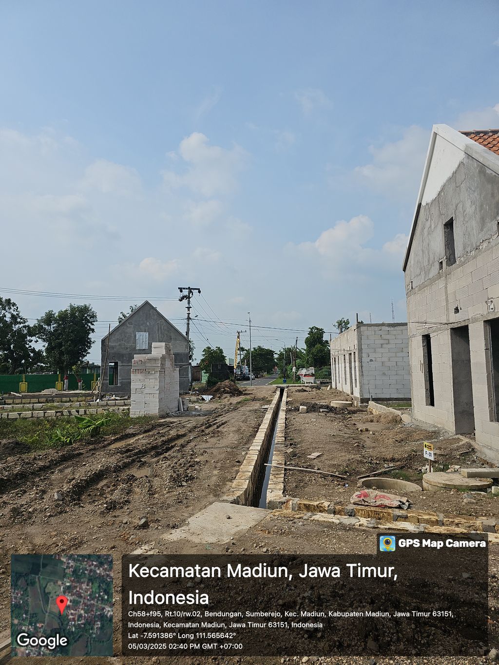 foto posisi tengah perumahan Golden Kaesa