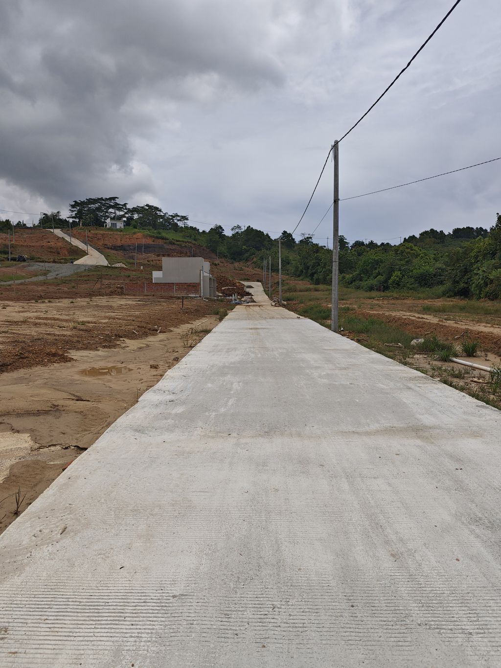 foto posisi tengah perumahan THE PEAK RESIDENCE