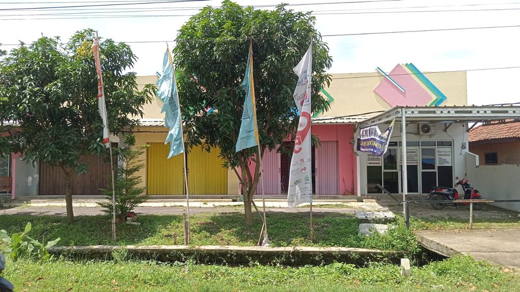 foto tampak rumah tipe KIOS perumahan BUMI TERISI ELOK