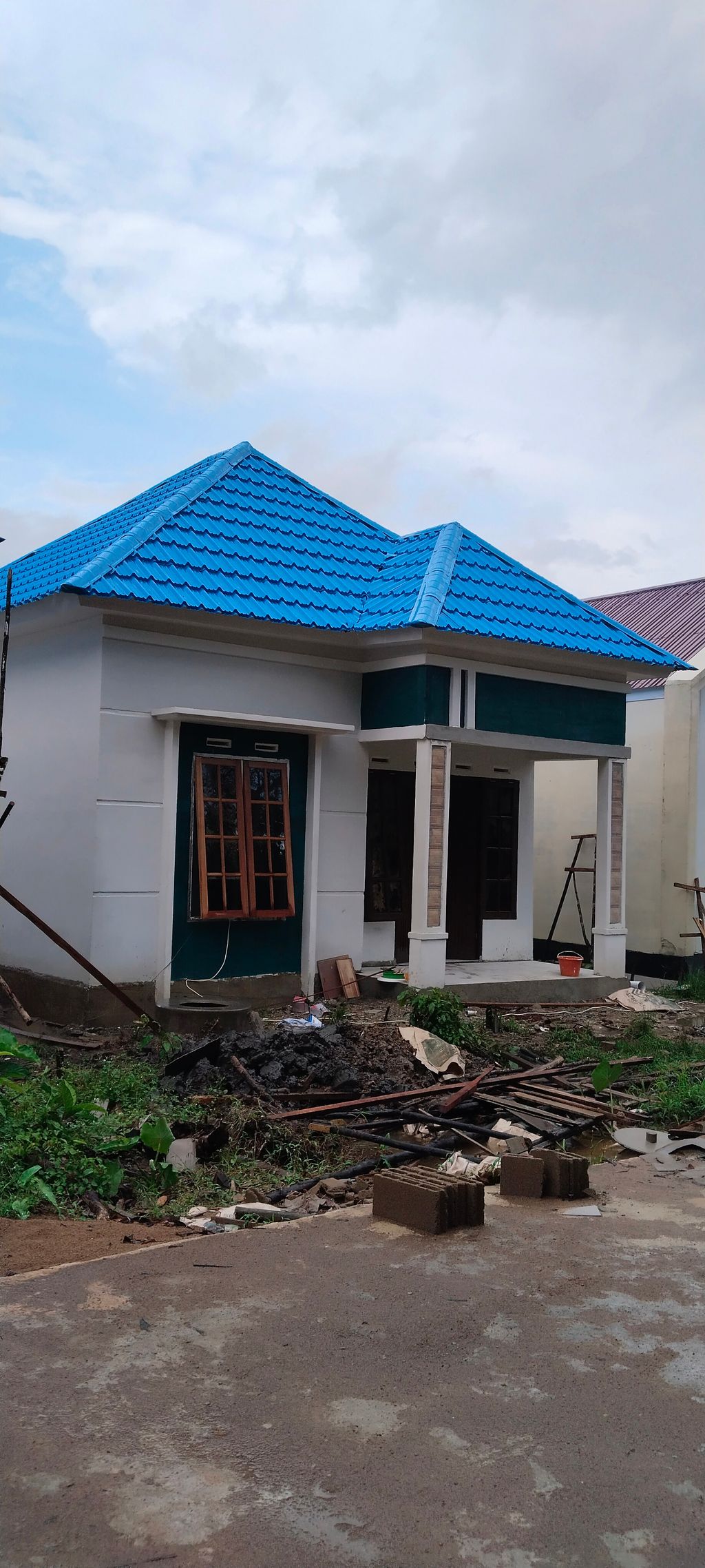 foto contoh rumah perumahan BORNEO KING 4