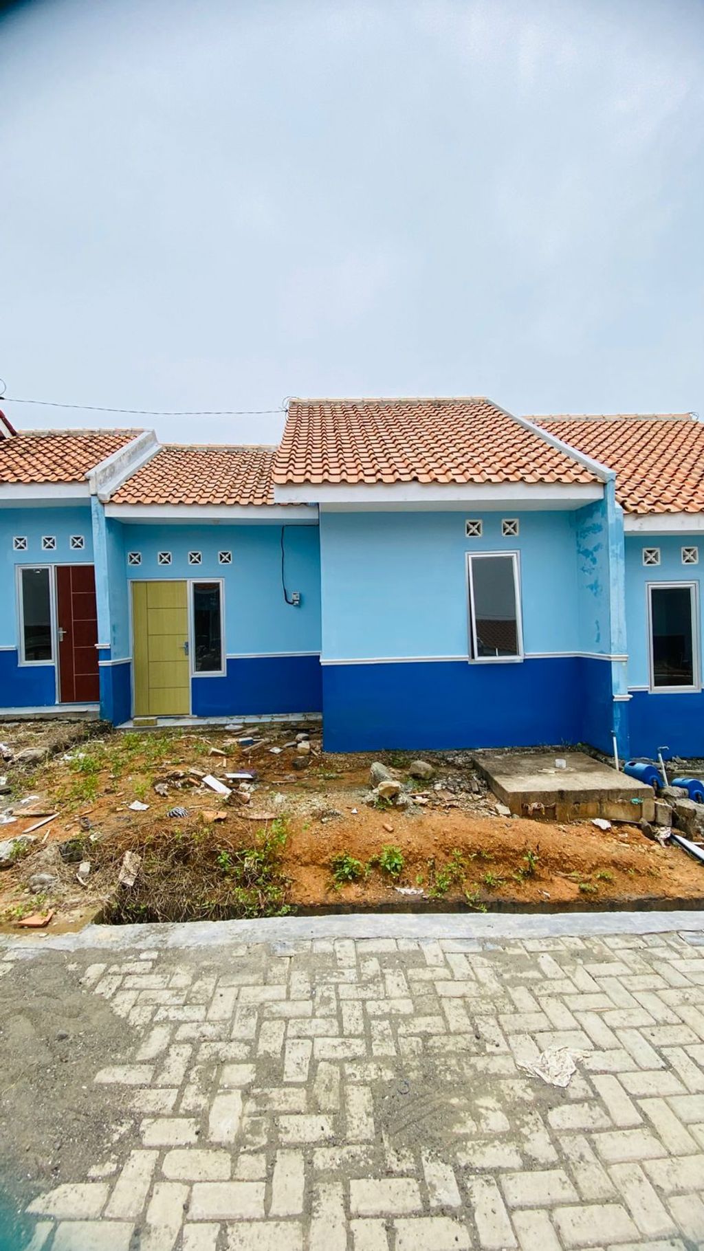 foto tampak rumah tipe BLOK E NO 39 perumahan GRAND MAHKOTA SULTAN 4