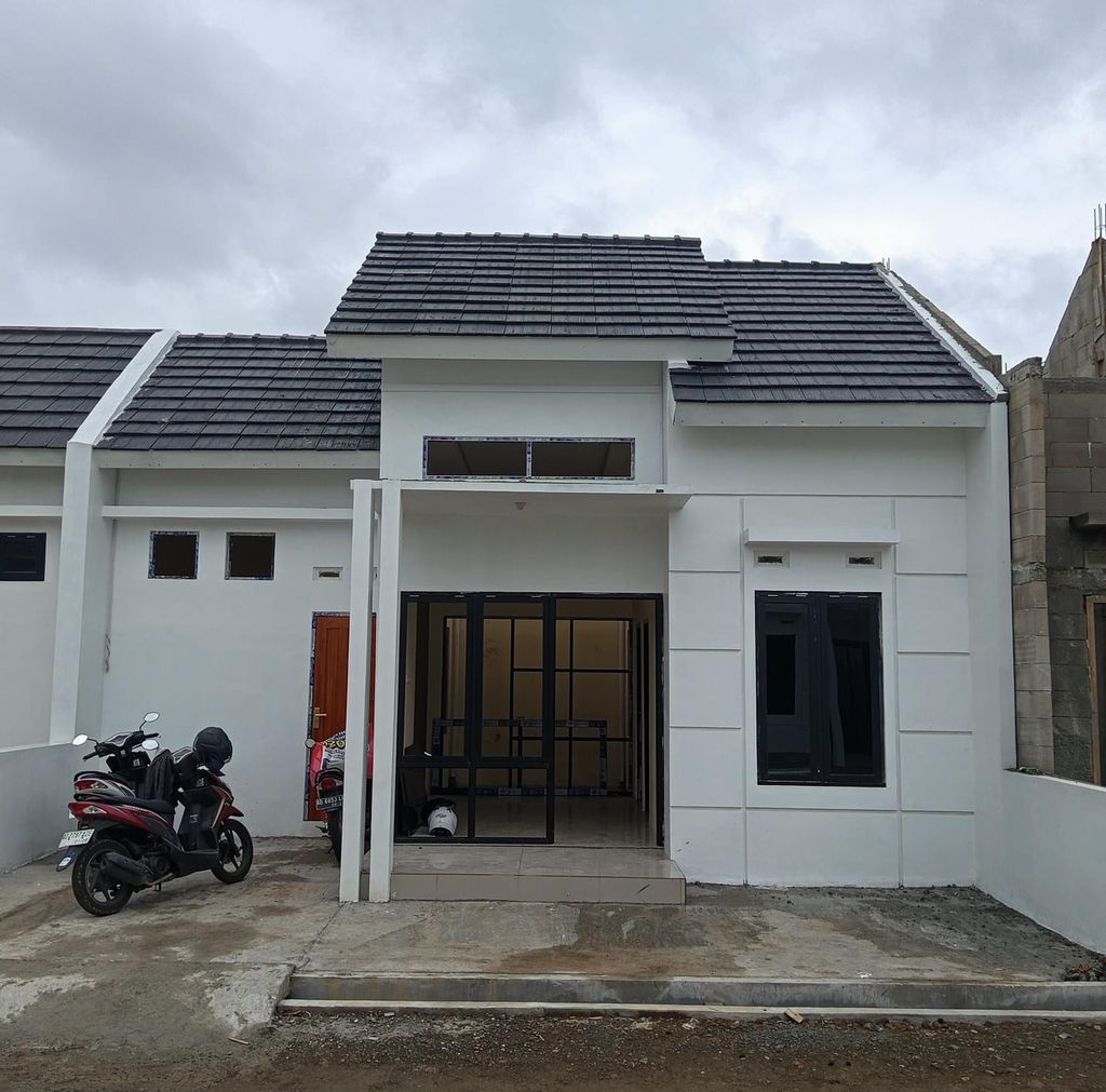 foto tampak rumah tipe Luxury perumahan Griya Yartin 6