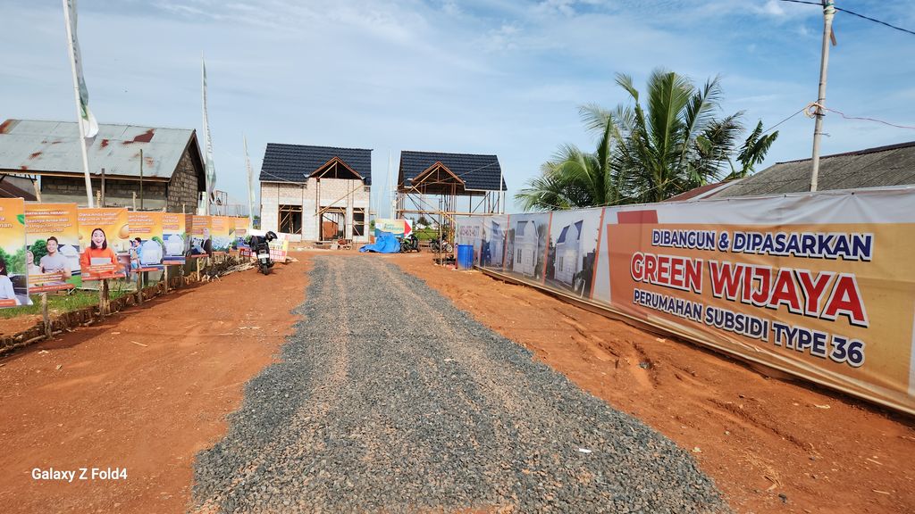 foto gerbang perumahan GREEN WIJAYA