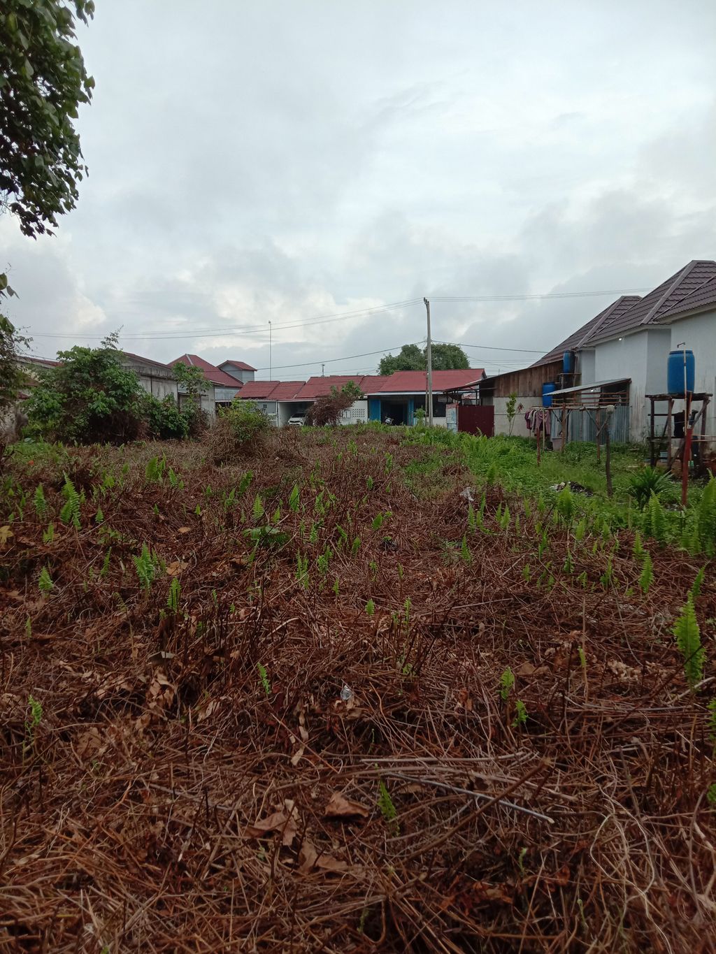 foto posisi tengah perumahan KOTA RAYA BLOK MI
