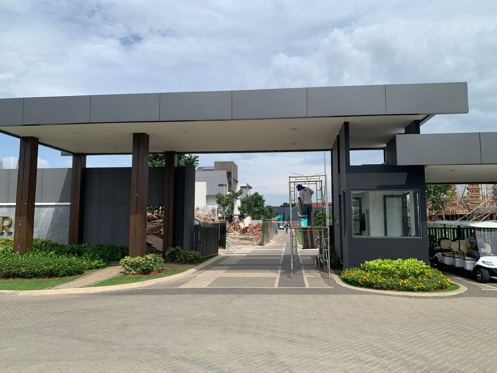 foto gerbang perumahan GRAND WISATA - YARA AT KAIA
