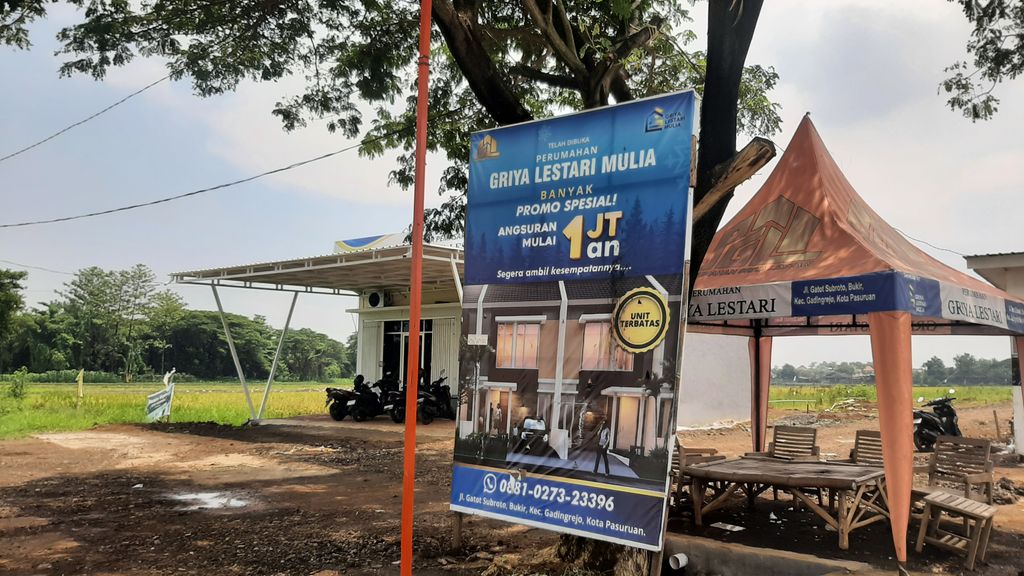 foto gerbang perumahan Griya Lestari Mulia