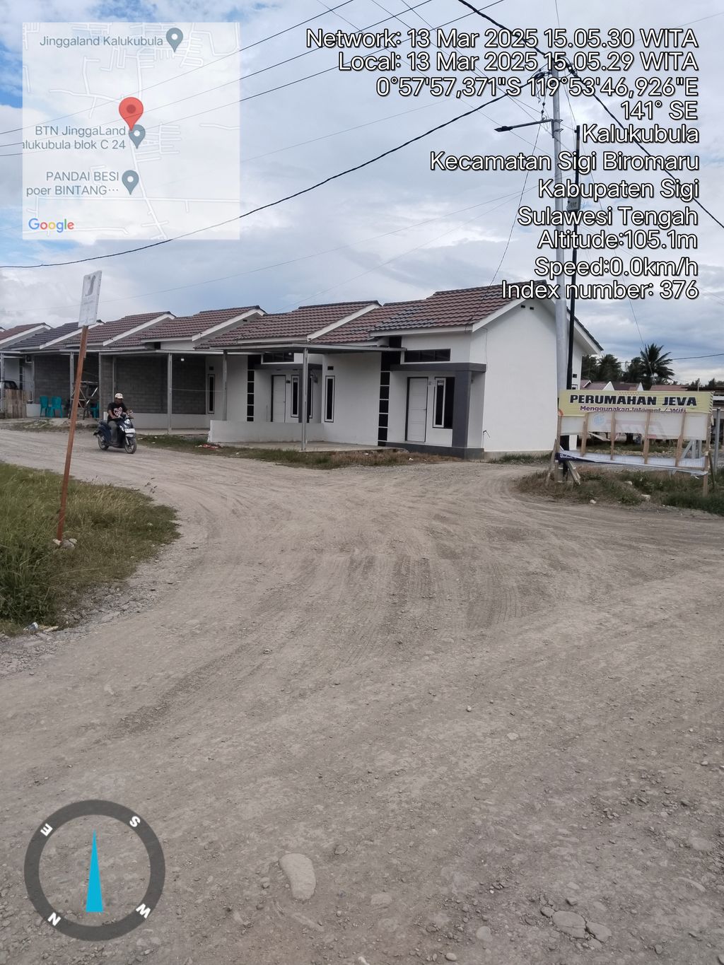 foto gerbang perumahan JEVALAND KALUKUBULA 2