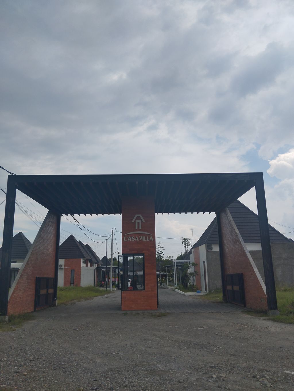 foto gerbang perumahan CASA VILLA
