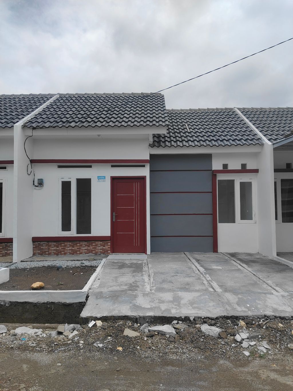 foto tampak rumah tipe Subsidi perumahan Karang Anyar Residence