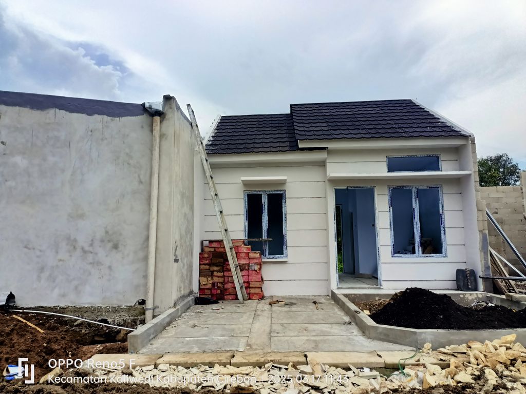 foto contoh rumah perumahan SAWITLAND KALIWEDI