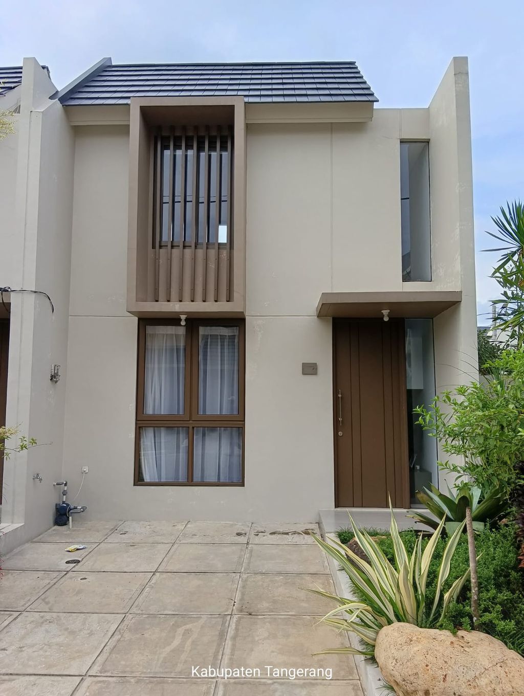 foto tampak rumah tipe Kikyo Std perumahan SPRINGHILL YUME LAGOON