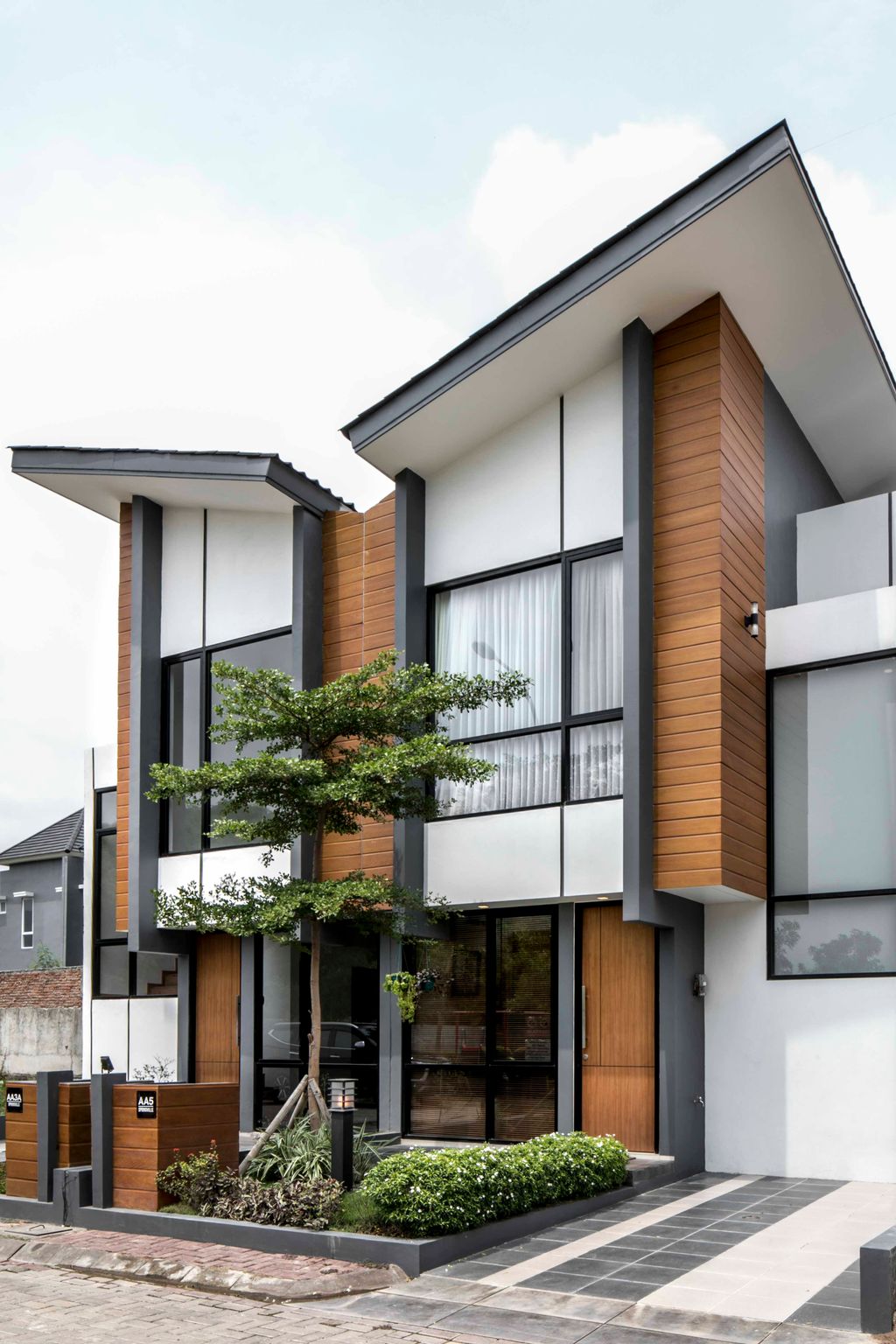 foto tampak rumah tipe Marigold 70/121 perumahan Springville Residence