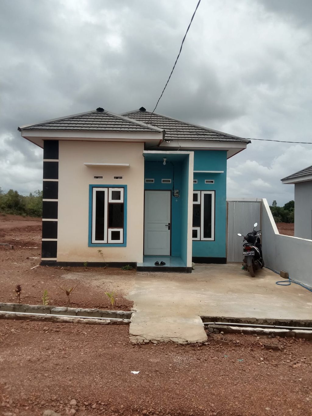 foto tampak rumah tipe 36 subsidi 2025 perumahan borneo mandiri regency 3