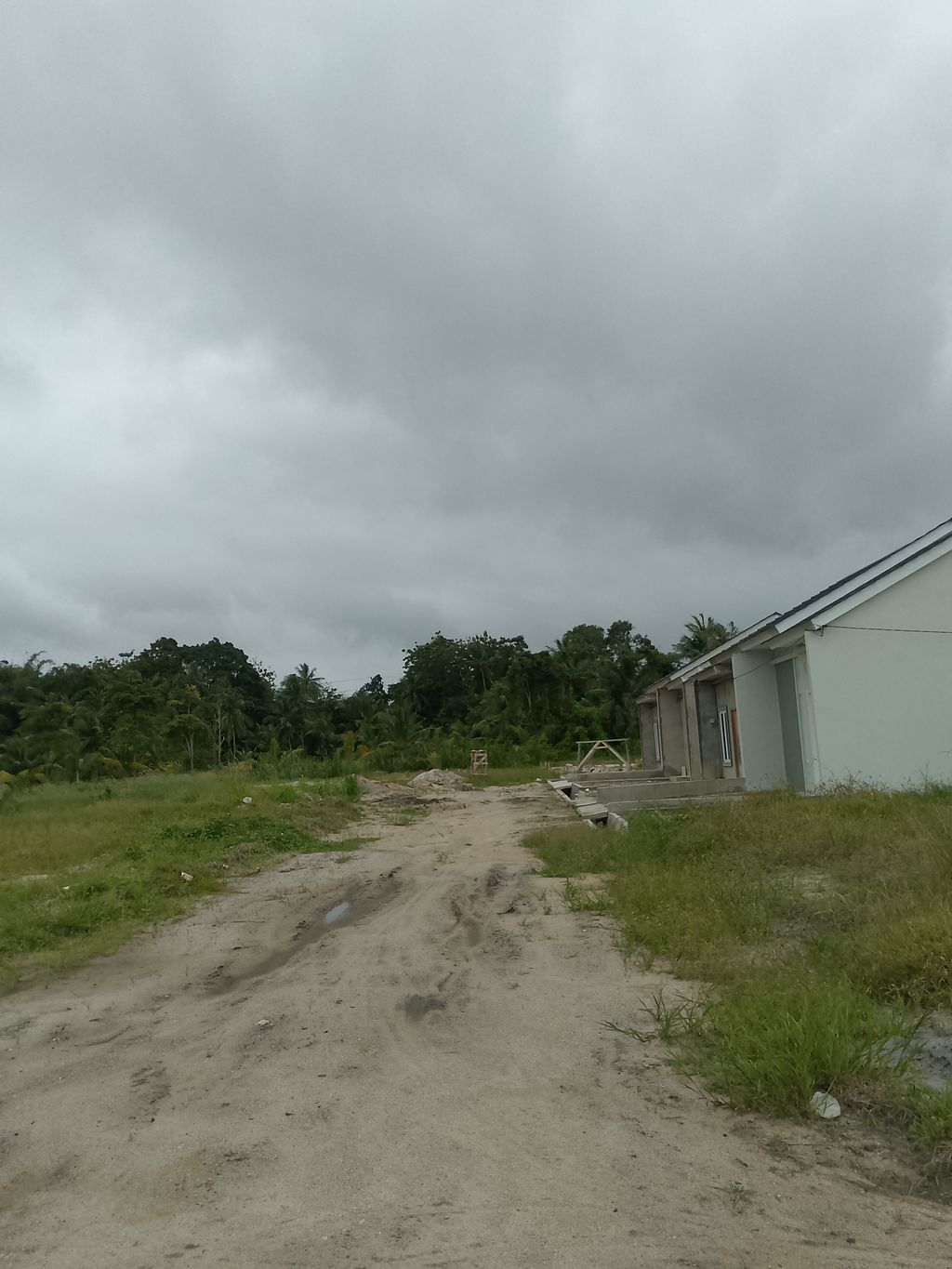 foto posisi tengah perumahan PERUMAHAN APPLE RESIDENCE 3 TAHAP 2