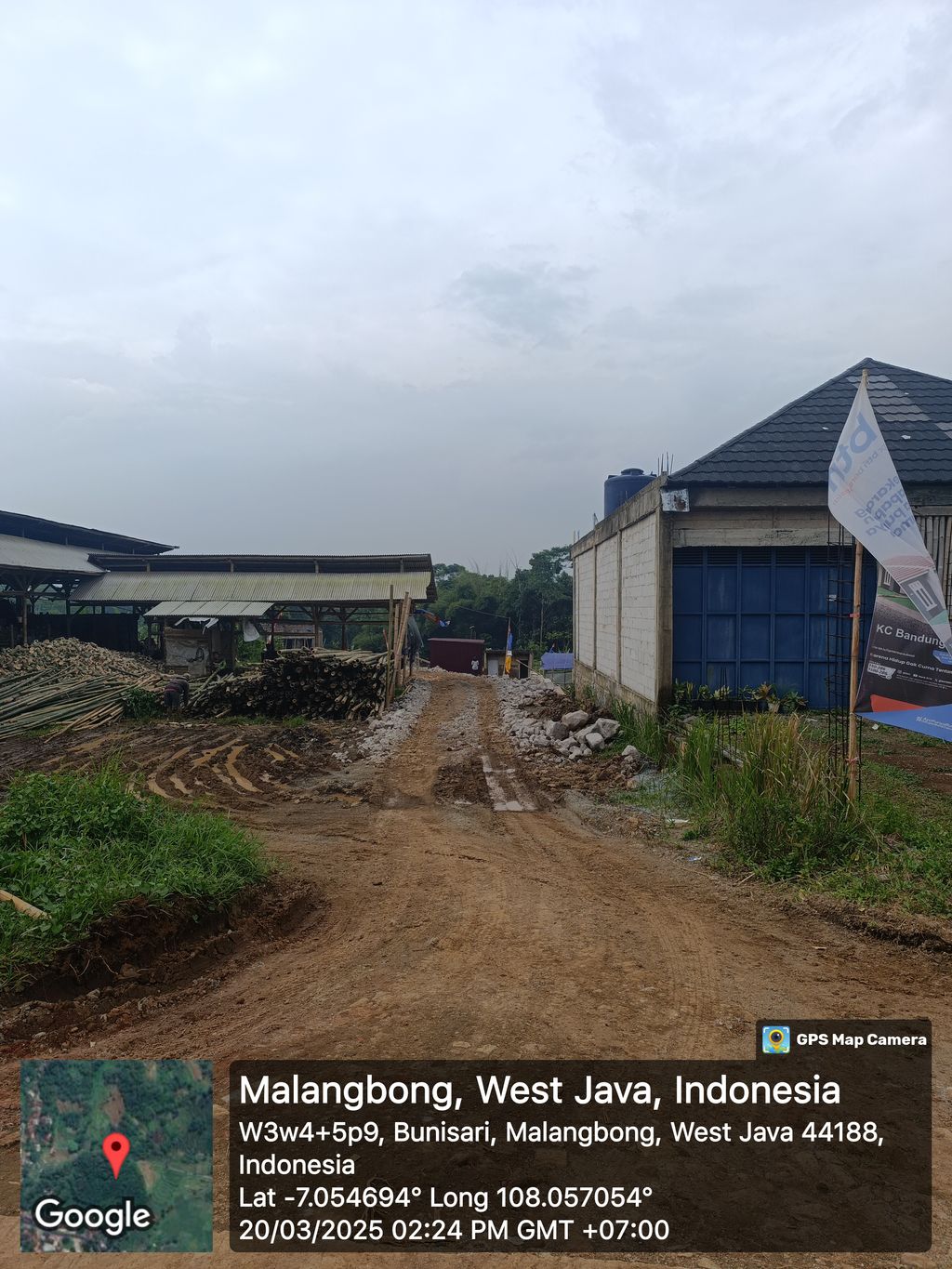 foto gerbang perumahan PERUMAHAN AKA LEWO 2