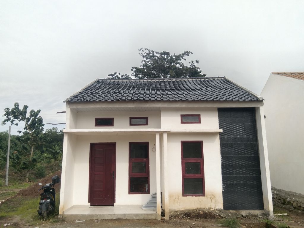 foto tampak rumah tipe AMARAJA RESIDENCE perumahan AMARAJA RESIDENCE