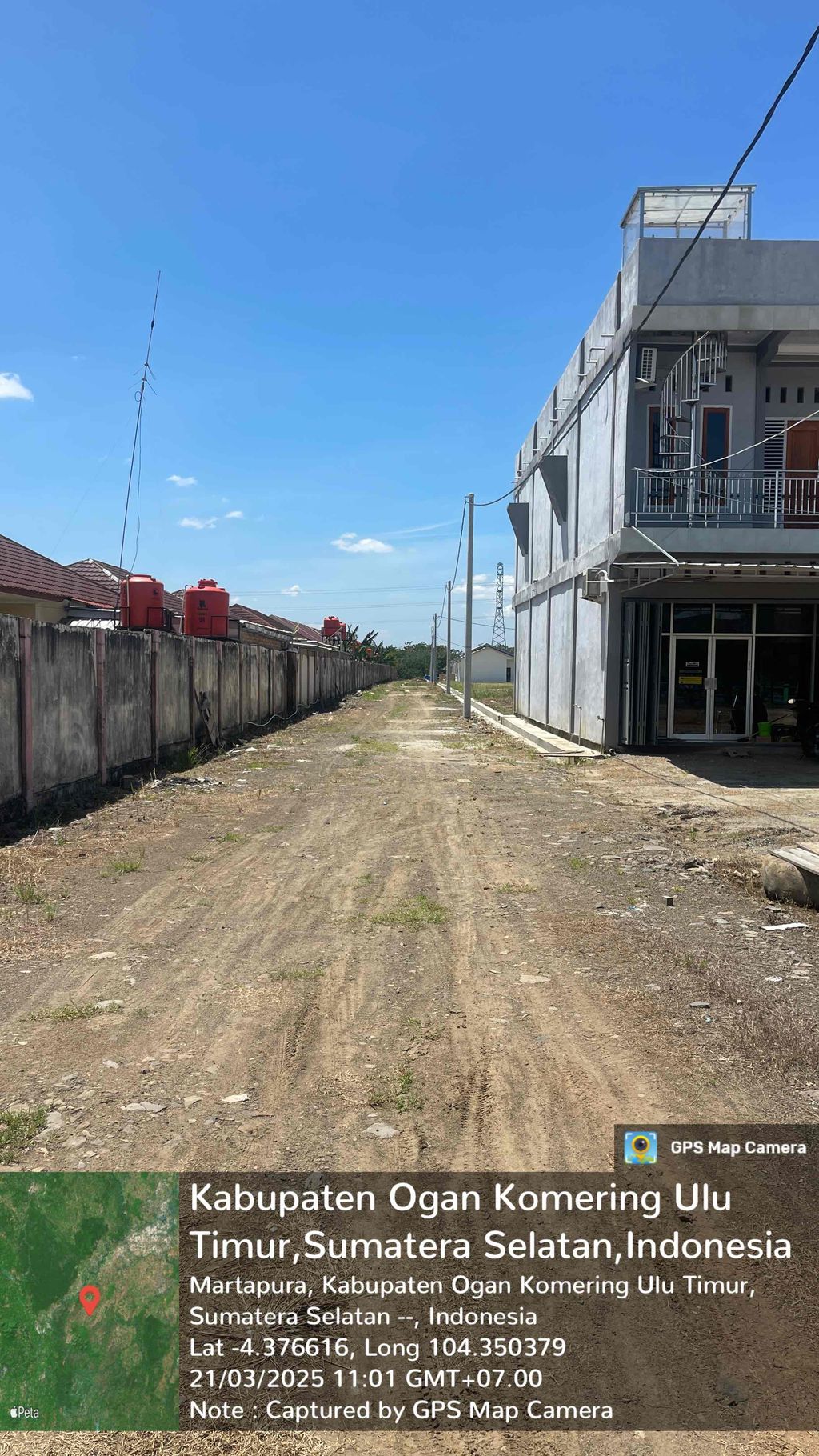 foto gerbang perumahan Kurnia Wijaya Persada