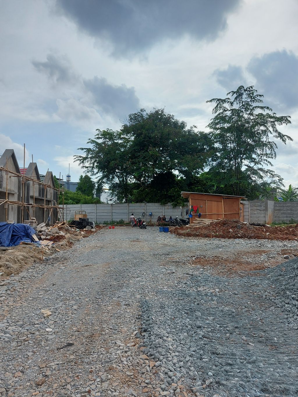 foto posisi tengah perumahan CLUSTER DAN RUKO FORTUNE FOLKS 2