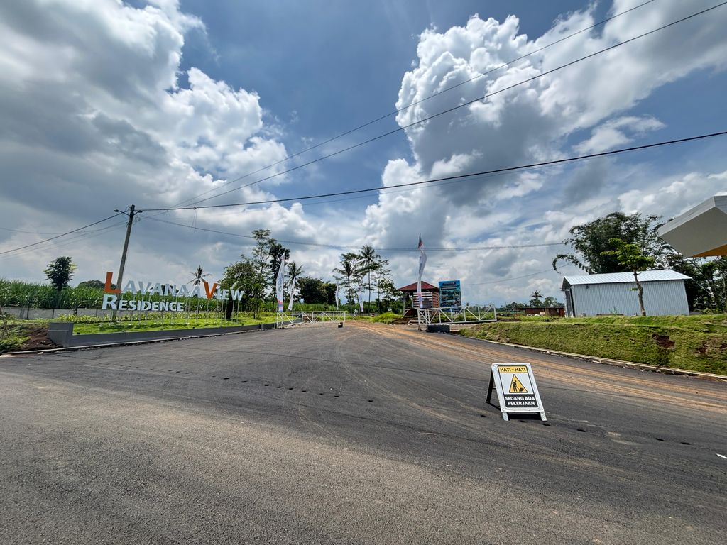 foto gerbang perumahan Lavanaa View Residence