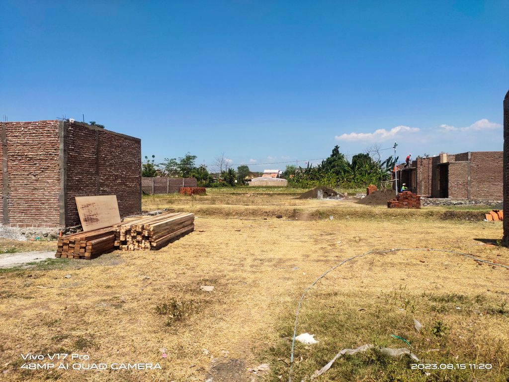 foto posisi tengah perumahan PERUM LAVMALA LAND 2