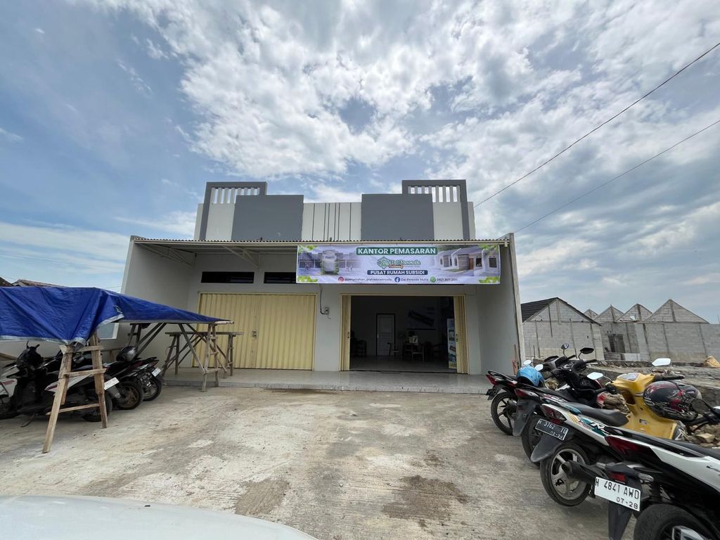 foto tampak rumah tipe komersil perumahan DAI PERSADA RESIDENCE 4