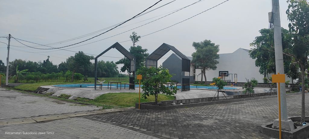foto posisi tengah perumahan PERMATA SUKODONO RAYA CLUSTER BERYL